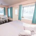 Kajaani Cottages 카야니